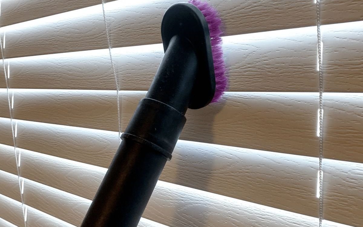 how to clean window blinds, cleaning zebra blinds, cleaning wooden blinds, cleaning roller blinds, cleaning vertical blinds, cleaning fabric blinds, professional blind cleaning services in Kenya, how to remove stains from blinds